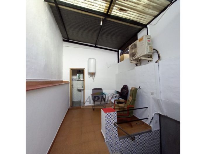 Image No.25-2 Bed Townhouse for sale