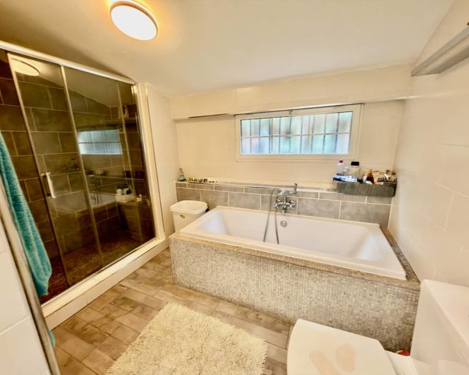 Image No.15-6 Bed Villa for sale