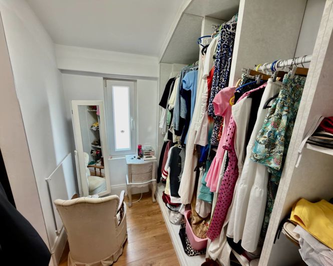 Image No.17-6 Bed Villa for sale