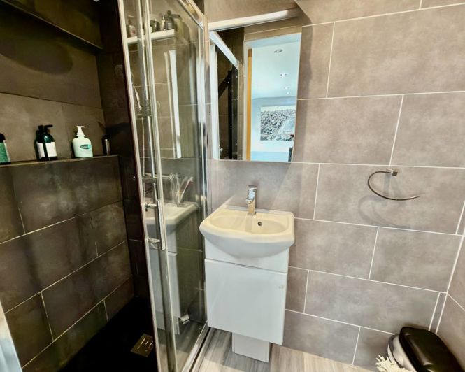 Image No.18-6 Bed Villa for sale