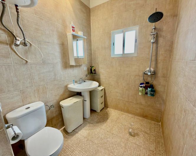 Image No.28-6 Bed Villa for sale