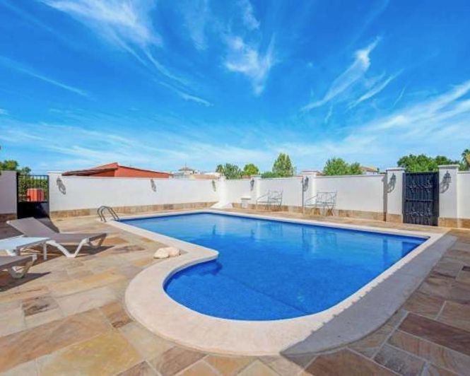 Image No.32-6 Bed Villa for sale