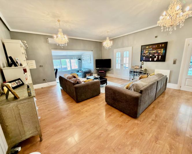 Image No.5-6 Bed Villa for sale