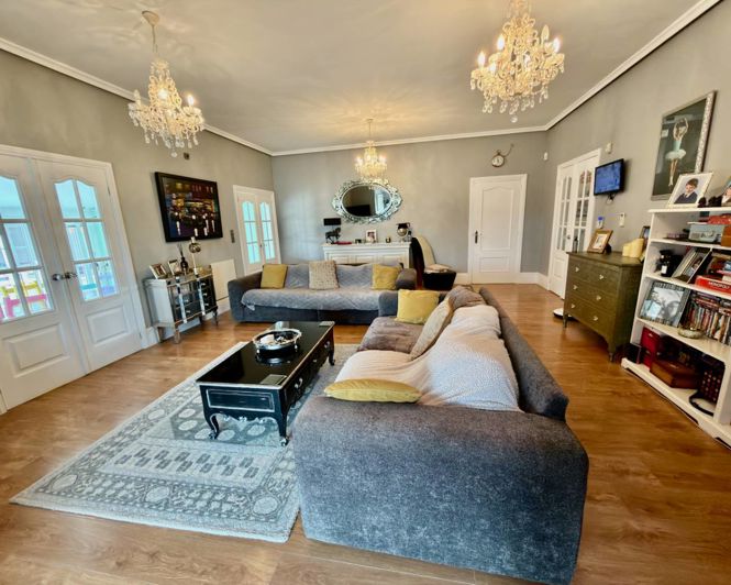 Image No.6-6 Bed Villa for sale