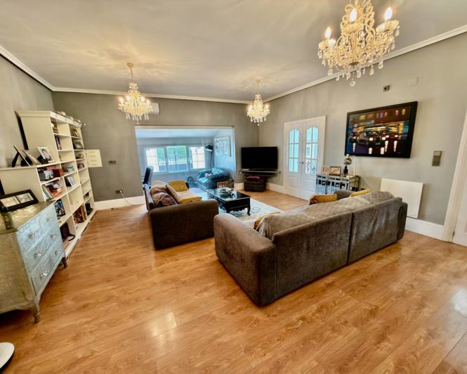 Image No.7-6 Bed Villa for sale