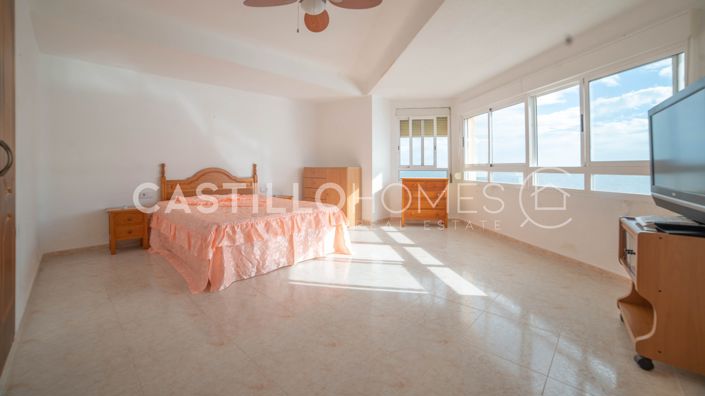 Image No.2-4 Bed Apartment for sale