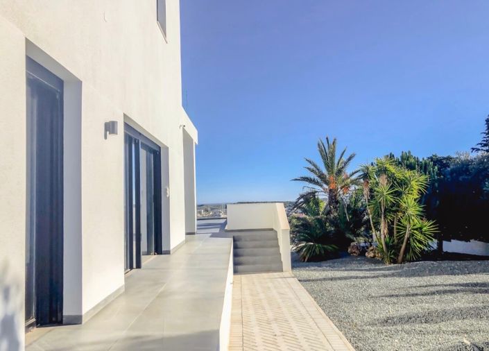 Image No.41-5 Bed Villa for sale