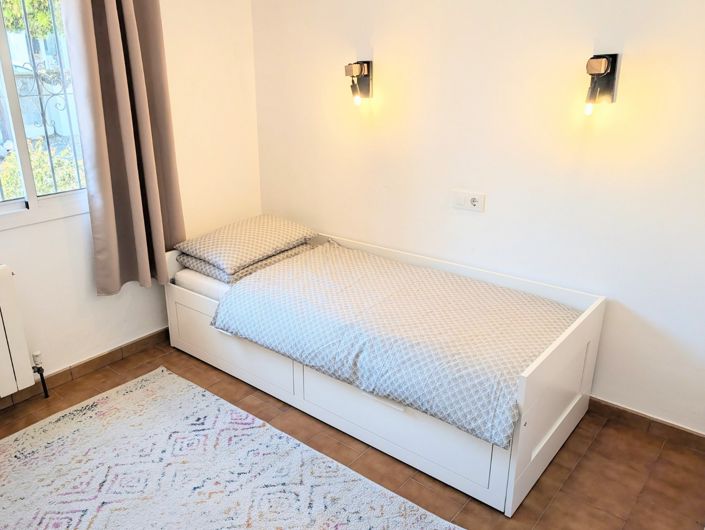 Image No.11-2 Bed Townhouse for sale