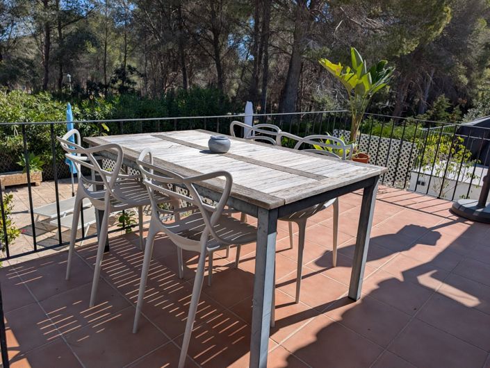 Image No.23-2 Bed Townhouse for sale