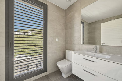 11-20939a0134ad724a8cb2a801094d15a4