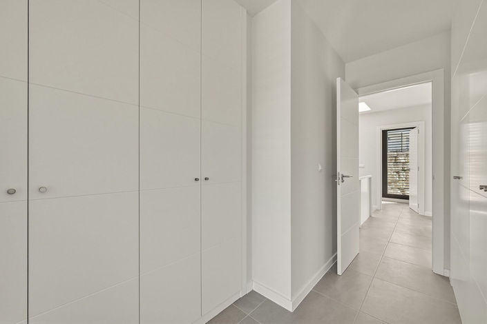 Image No.13-3 Bed Townhouse for sale