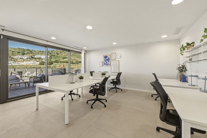 Image No.19-3 Bed Townhouse for sale