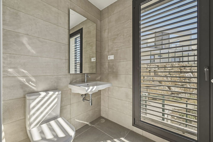 Image No.23-3 Bed Townhouse for sale