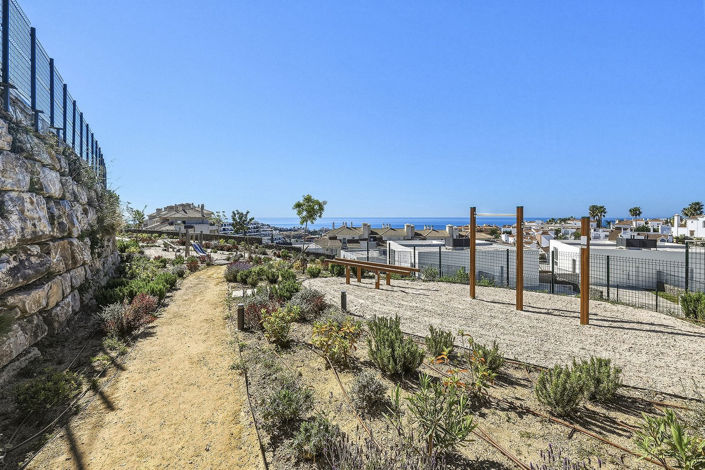 Image No.27-3 Bed Townhouse for sale