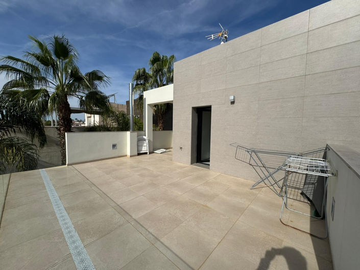 Image No.14-3 Bed Villa for sale
