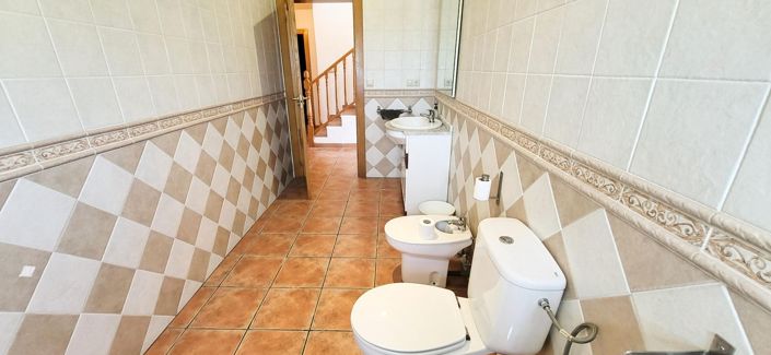 Image No.40-4 Bed Villa for sale