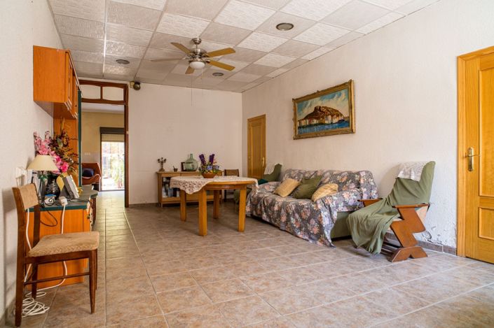 Image No.13-5 Bed Townhouse for sale