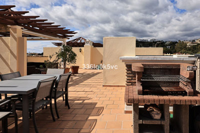 10-bb915d1cb19341576dcdc994b81ab9c5