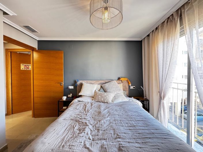 Image No.18-3 Bed Apartment for sale