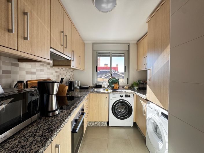 Image No.8-3 Bed Apartment for sale