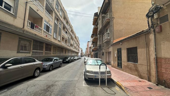 Image No.25-2 Bed Apartment for sale