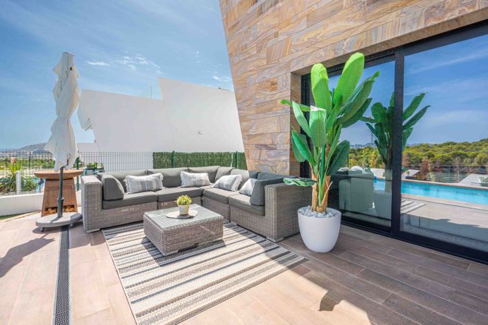 Image No.12-2 Bed Villa for sale