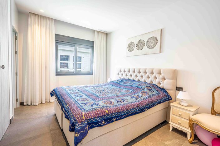 Image No.6-2 Bed Villa for sale