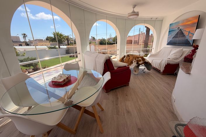 Image No.20-3 Bed Townhouse for sale