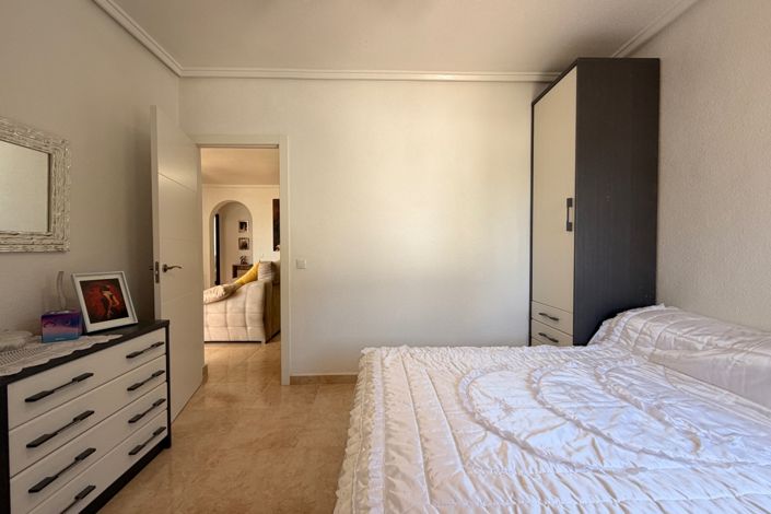 Image No.29-3 Bed Townhouse for sale