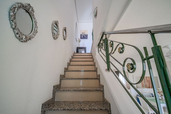 Image No.10-3 Bed Townhouse for sale