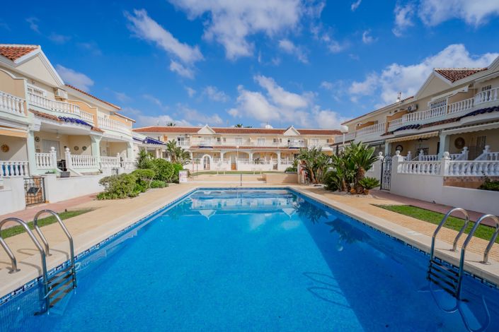 Image No.16-3 Bed Townhouse for sale