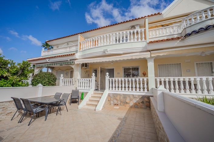 Image No.23-3 Bed Townhouse for sale