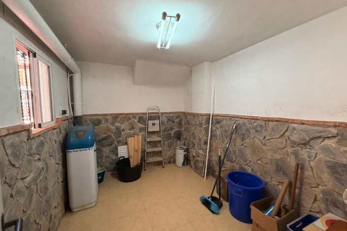 Image No.25-3 Bed Townhouse for sale
