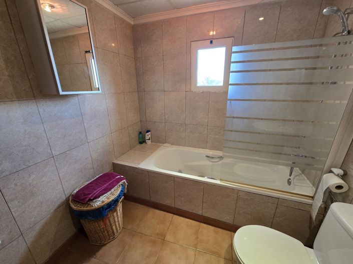 Image No.32-5 Bed Villa for sale