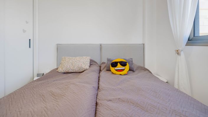 Image No.25-3 Bed Apartment for sale