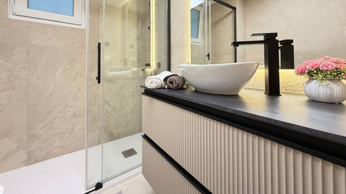 Image No.33-4 Bed Apartment for sale