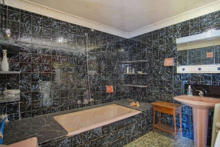 Image No.30-7 Bed Villa for sale