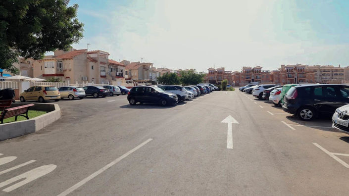 Image No.16-2 Bed Bungalow for sale