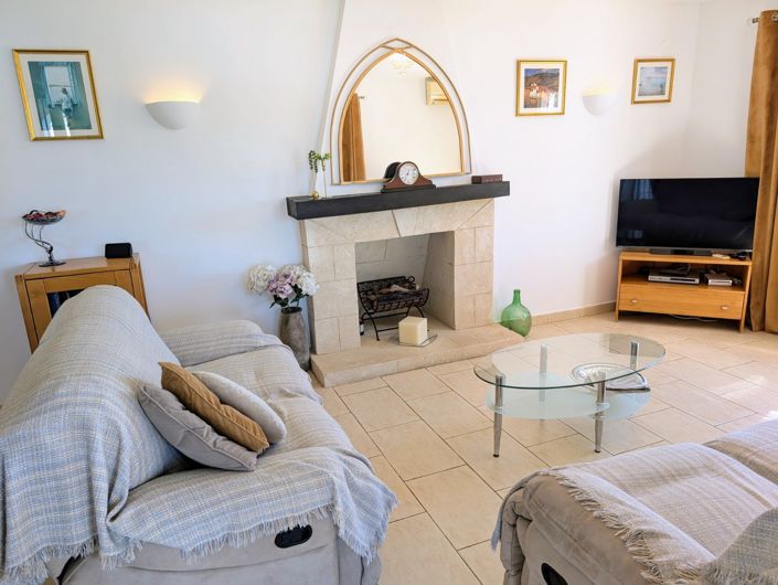 Image No.9-2 Bed Villa for sale