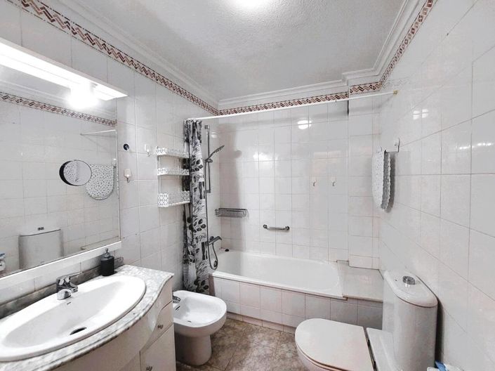 Image No.19-2 Bed Apartment for sale