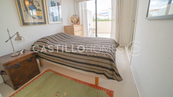 Image No.21-2 Bed Apartment for sale