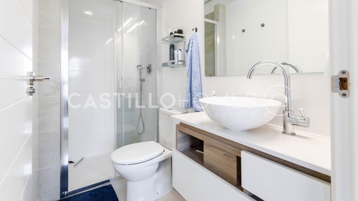 Image No.24-2 Bed Apartment for sale