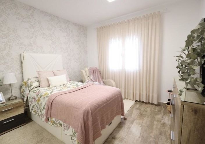 Image No.24-4 Bed Villa for sale