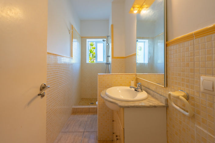 Image No.19-2 Bed Villa for sale