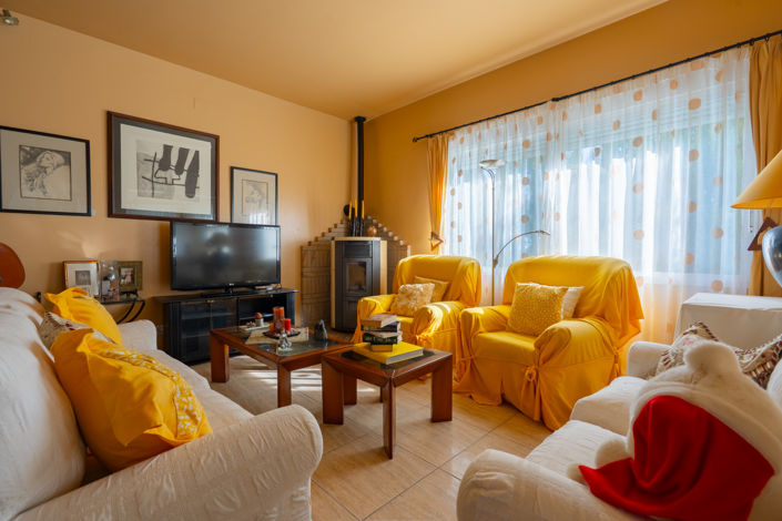 Image No.8-2 Bed Villa for sale