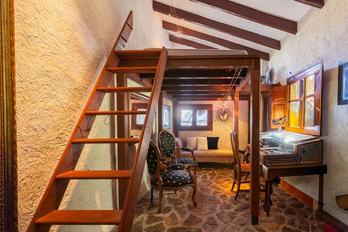 Image No.17-4 Bed Villa for sale