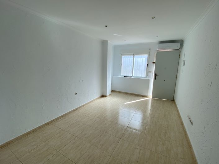 Image No.11-4 Bed Townhouse for sale