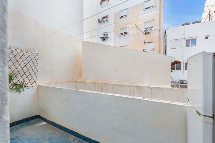 Image No.19-3 Bed Apartment for sale