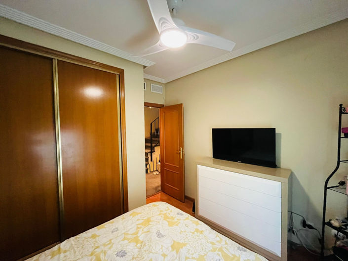 Image No.29-2 Bed Townhouse for sale