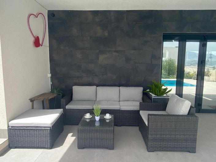 Image No.10-5 Bed Villa for sale